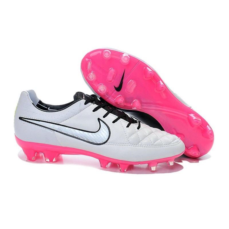 crampon nike rose et blanc