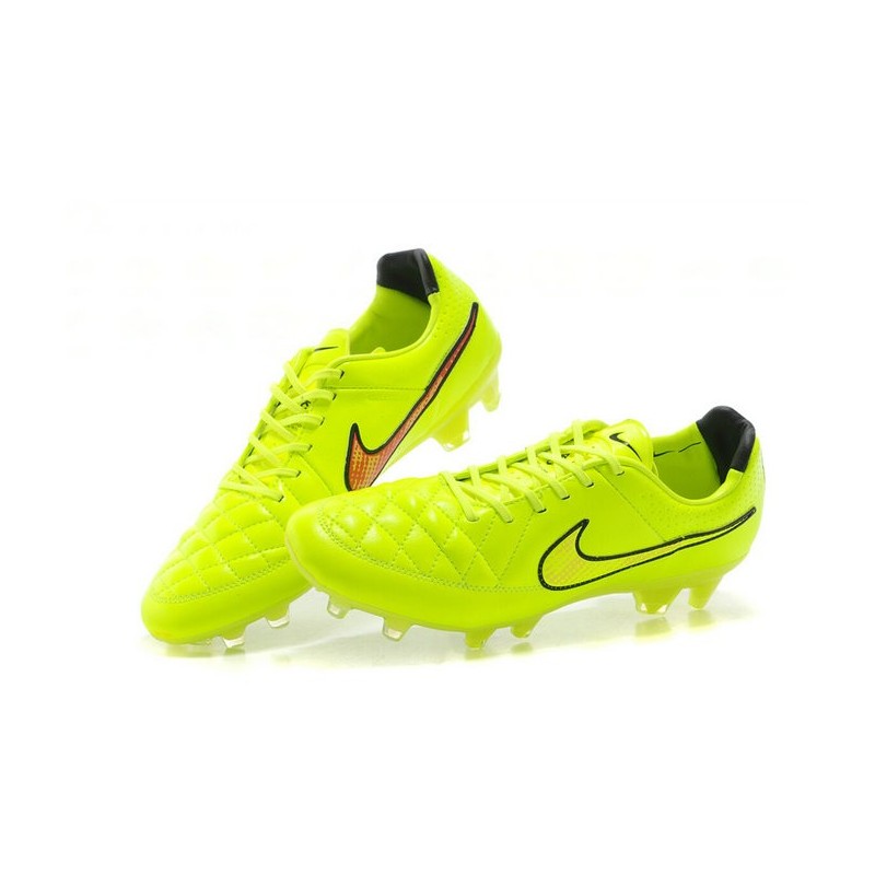 nike tiempo legend v jaune