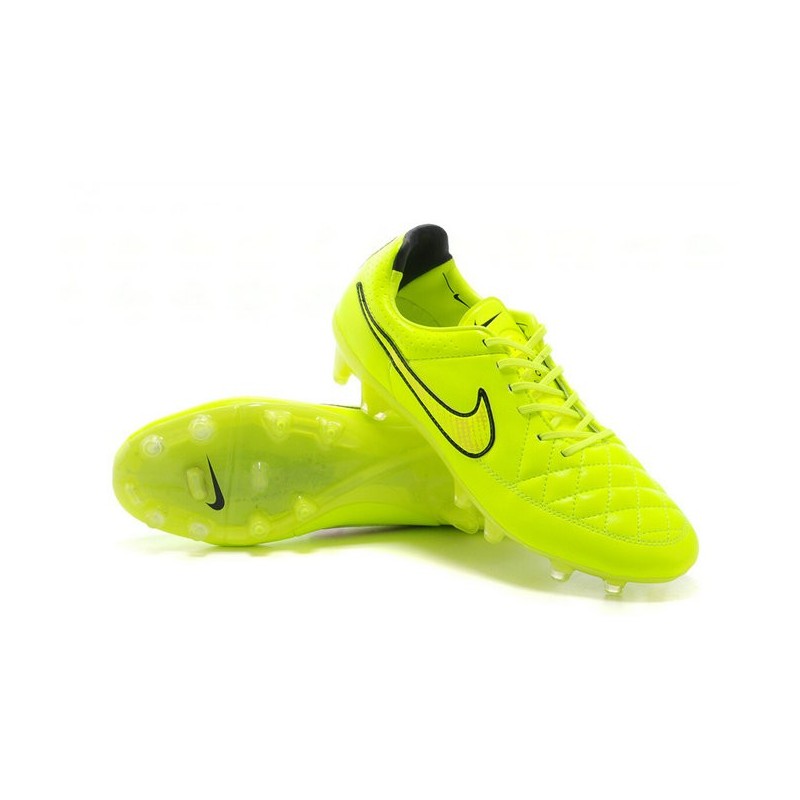 chaussure de foot nike tempo chaussure de foot nike tempo
