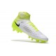 Chaussures de football pour Hommes Nike Magista Obra II FG Blanc Jaune