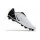 Crampon Nouveaux Nike Phantom Vnm Elite FG Blanc Noir