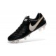 Nike 2016 Chaussures Nike Tiempo Legend VI FG Noir Blanc Or