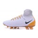 Chaussures de football pour Hommes Nike Magista Obra II FG Blanc Or