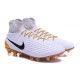 Chaussures de football pour Hommes Nike Magista Obra II FG Blanc Or
