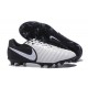 Nouvelle chaussure de foot Nike Tiempo Legend 7 FG Noir Blanc